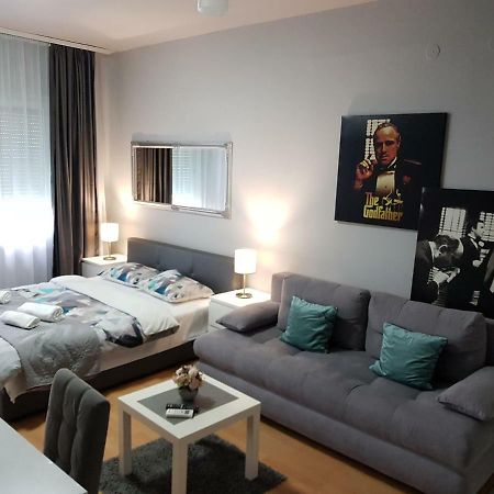 Contemporary Residence Nis Bagian luar foto