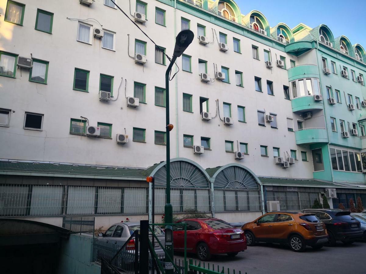 Contemporary Residence Nis Bagian luar foto