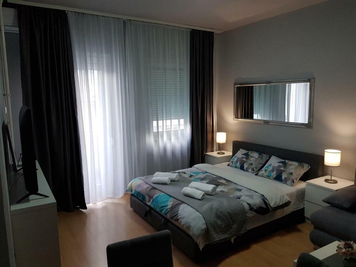 Contemporary Residence Nis Bagian luar foto